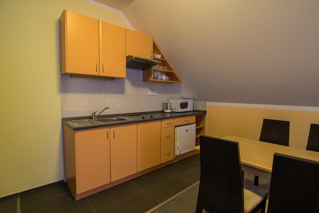 Apartment Apartmany Sport With Garage
